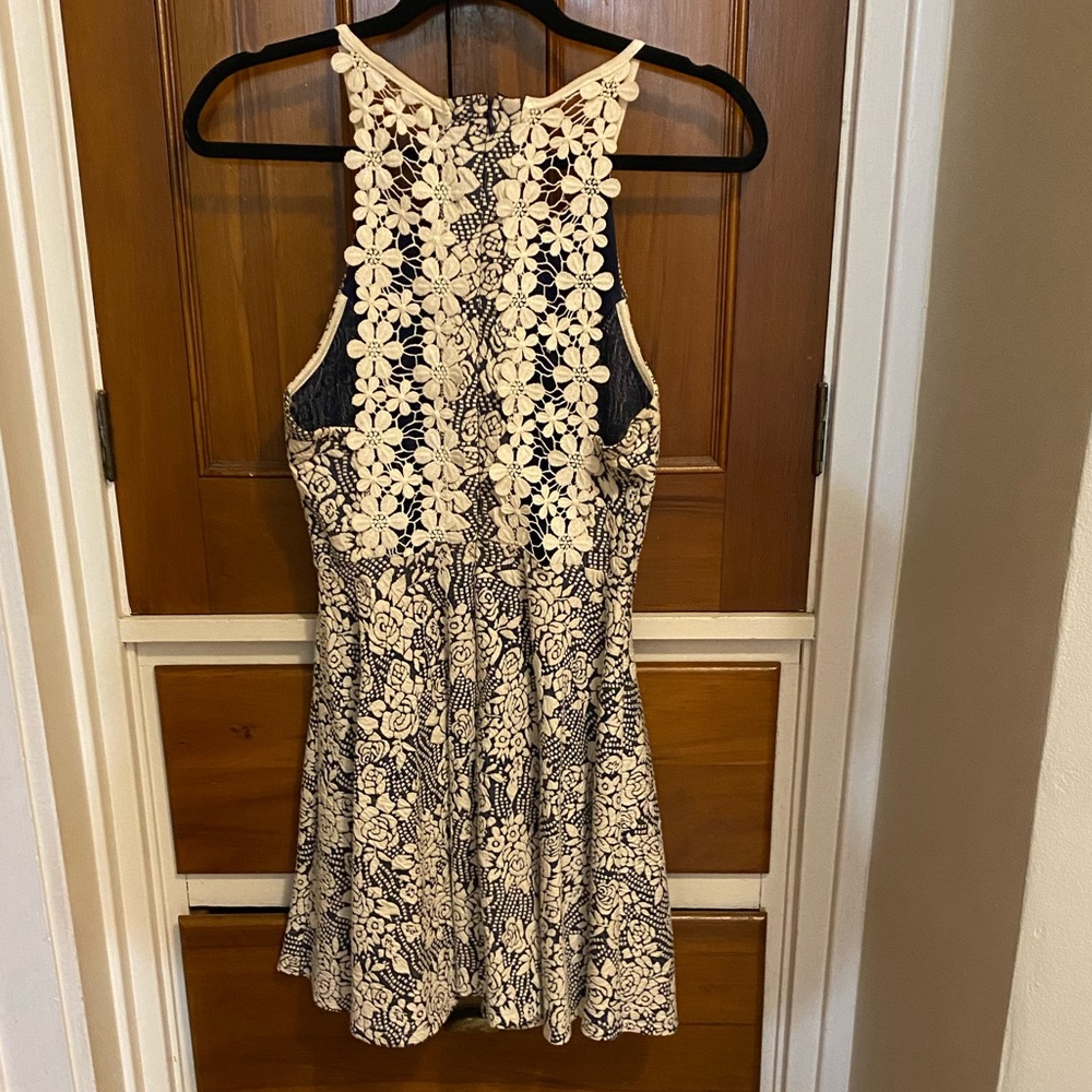 Midi blue lace dress - Picture 2 of 2
